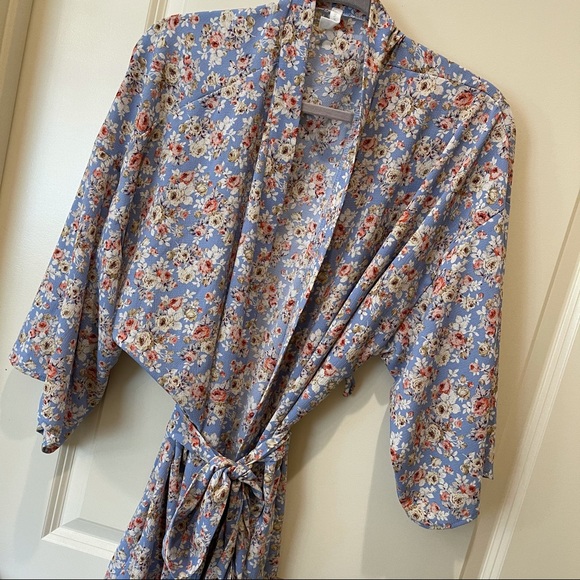 Pink Blush Lightweight Robe - Picture 2 of 3